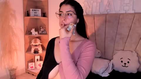 Niah  You can call me Ni or cutie haha online show from 03/05/25, 12:16