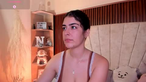 Niah  You can call me Ni or cutie haha online show from 10/19/25, 08:53