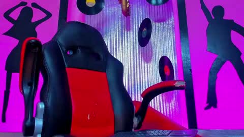 Nicky  Please help me with your thumbs up its importan online show from 04/16/26, 08:20