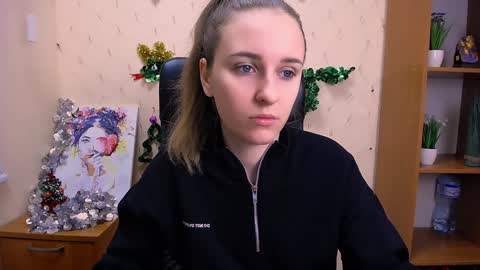 Nica online show from 12/22/24, 12:05