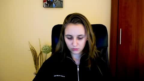 Nica online show from 01/06/25, 04:13