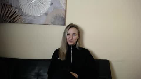 Nica online show from 11/28/25, 11:46