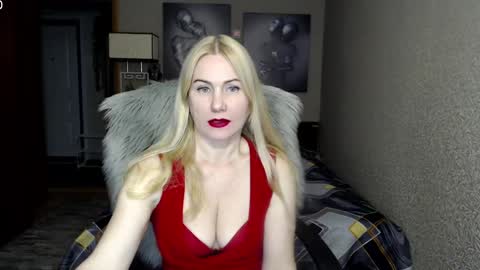 Donella    online show from 12/10/24, 07:11