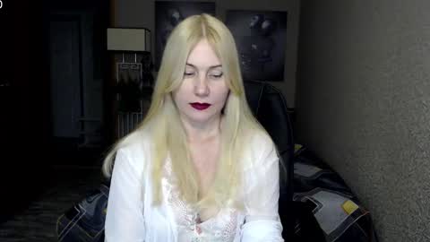 Donella    online show from 01/29/25, 05:45