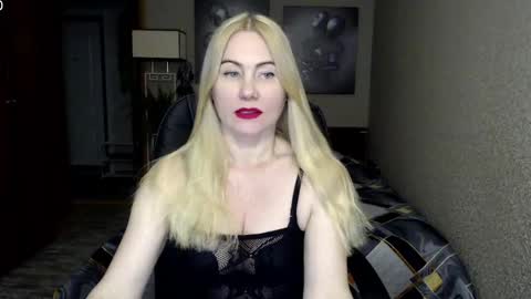 Donella    online show from 02/24/25, 02:48