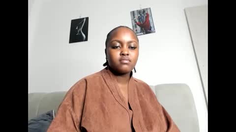 Snapshot of _nightnursee chatting on 09/09/25, 09:47 belle online show from 09/09/25, 09:47