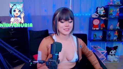 niiky online show from 11/18/25, 10:52