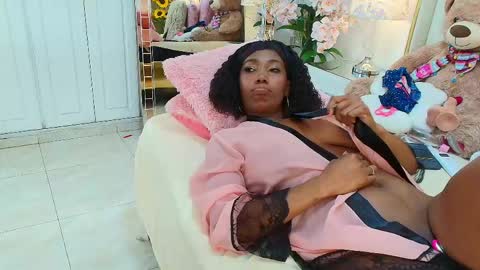 Snapshot of _ninafox_ chatting on 05/31/26, 06:09 ninafox online show from 05/31/26, 06:09