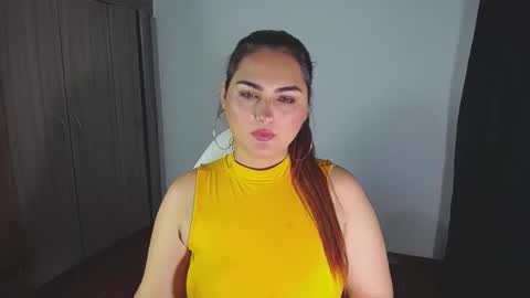 Snapshot of _ninahot chatting on 12/04/24, 10:41 Nina  online show from 12/04/24, 10:41