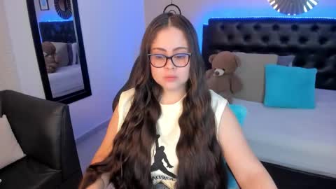 Olivia jones online show from 03/18/26, 12:08