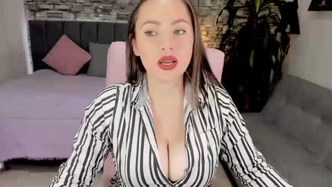 Mariana online show from 01/08/25, 04:44