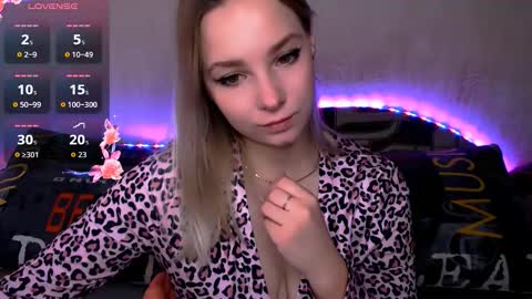  pando4ka  online show from 11/17/25, 07:36