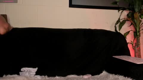 Snapshot of _paradissela chatting on 02/17/26, 12:40 GAIA online show from 02/17/26, 12:40