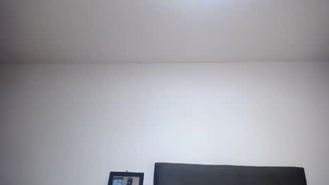 Paris online show from 03/13/26, 08:15