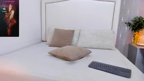  peach1  online show from 02/04/25, 08:06