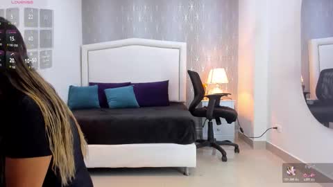  peach1  online show from 12/19/25, 02:24