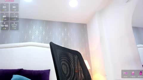  peach1  online show from 04/17/26, 02:20