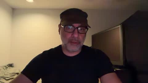 Snapshot of _pill chatting on 08/09/26, 03:23 PILL online show from 08/09/26, 03:23