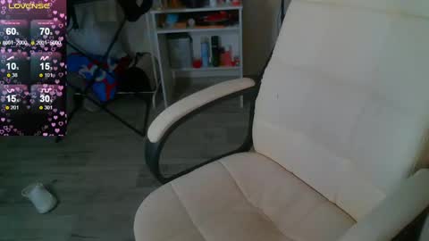 Ilona online show from 02/17/25, 11:34