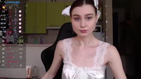 Lili online show from 01/19/25, 10:39