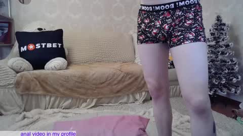 _pretty_fox_ online show from 01/04/25, 08:28