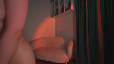 Eva online show from 01/17/25, 02:39