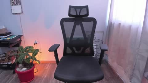 Snapshot of _purplecherry_ chatting on 12/10/24, 09:43 Cherr online show from 12/10/24, 09:43