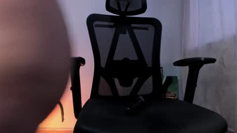 Snapshot of _purplecherry_ chatting on 01/15/25, 10:57 Cherr online show from 01/15/25, 10:57