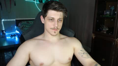 Snapshot of _purrari chatting on 12/29/24, 03:54 Vampire online show from 12/29/24, 03:54