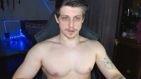 Snapshot of _purrari chatting on 01/29/25, 09:01 Vampire online show from 01/29/25, 09:01