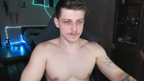 Snapshot of _purrari chatting on 03/10/25, 12:18 Vampire online show from 03/10/25, 12:18