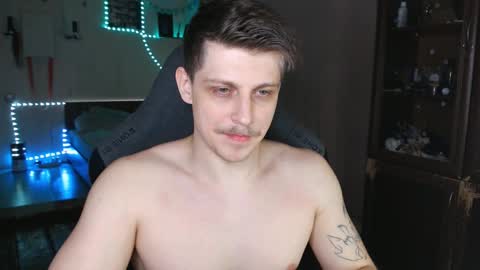 Snapshot of _purrari chatting on 03/10/25, 03:23 Vampire online show from 03/10/25, 03:23