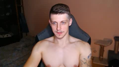 Snapshot of _purrari chatting on 10/07/25, 03:47 Vampire online show from 10/07/25, 03:47