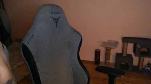 Snapshot of _purrari chatting on 11/06/25, 09:37 Vampire online show from 11/06/25, 09:37