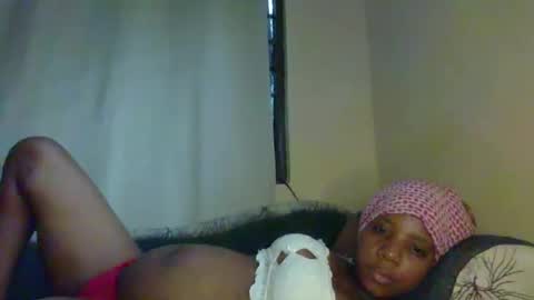 queen online show from 03/12/26, 08:20