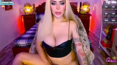 Hi my name is selinaim glad to meet everyone here  online show from 06/28/26, 04:07
