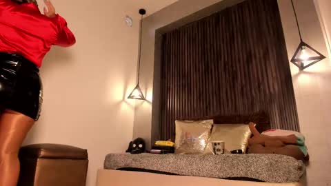 rebecca online show from 02/11/25, 04:56