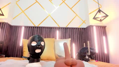 rebecca online show from 11/08/25, 02:50