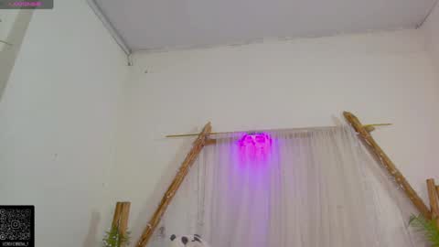 Moon online show from 04/26/26, 04:15