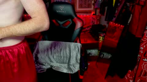 Snapshot of _redxxx chatting on 07/17/26, 10:58 REDxxx online show from 07/17/26, 10:58