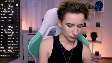 Snapshot of _rein_ramm chatting on 05/13/26, 02:58 Rein online show from 05/13/26, 02:58
