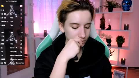 Snapshot of _rein_ramm chatting on 05/20/26, 04:24 Rein online show from 05/20/26, 04:24