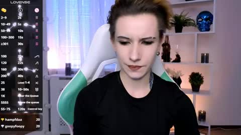 Snapshot of _rein_ramm chatting on 05/21/26, 02:02 Rein online show from 05/21/26, 02:02