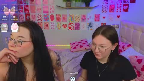 Snapshot of _reverse_gang_ chatting on 02/24/25, 09:31 LISSAPVT IS OPEN online show from 02/24/25, 09:31