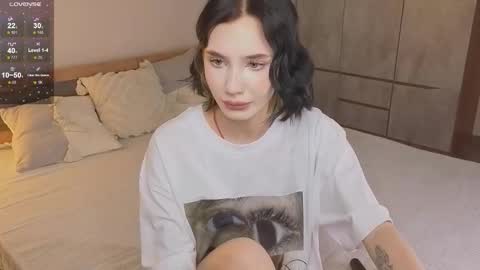 LISSAPVT IS OPEN online show from 10/25/25, 03:18