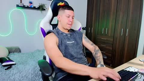 Roberto online show from 01/25/25, 02:25