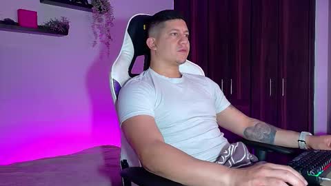 Roberto online show from 10/20/25, 12:27