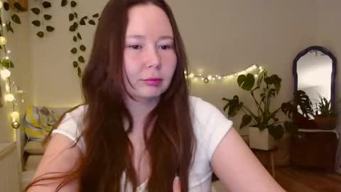 Snapshot of _rosie_cheeks_ chatting on 10/26/25, 08:04 See you online show from 10/26/25, 08:04