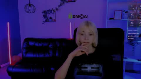 Snapshot of _sabrina_moore chatting on 04/25/26, 01:41 sabrina online show from 04/25/26, 01:41