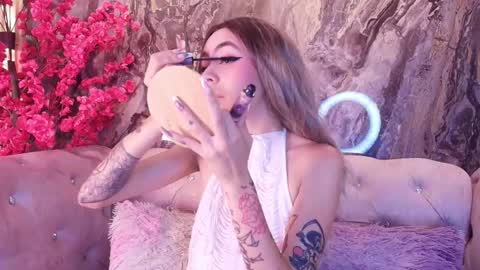 Sabrina online show from 09/20/25, 08:21